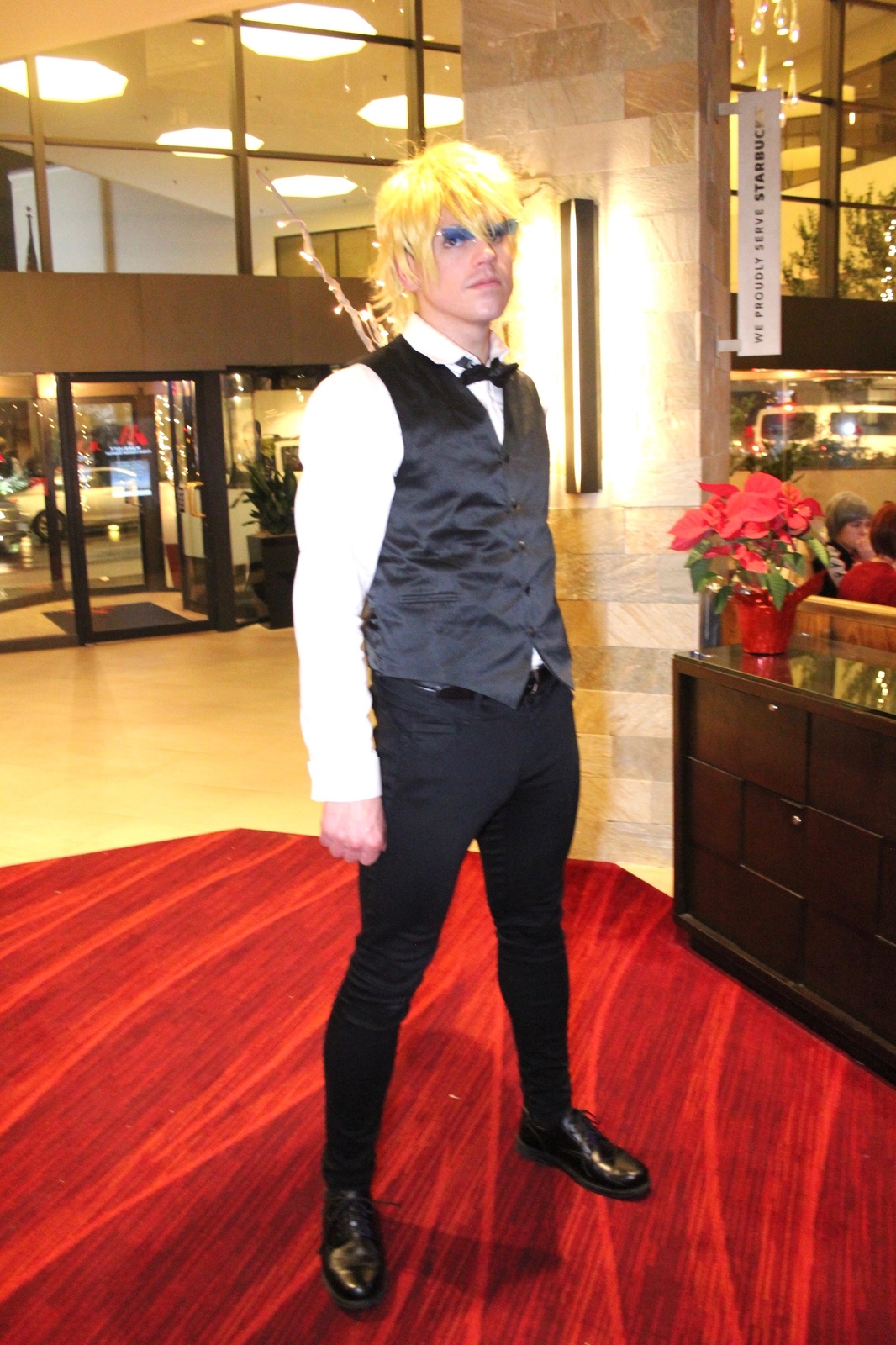 Cosplay and Lingerie Combined for Unforgettable Fashion Show [Newcon Event Report] 31