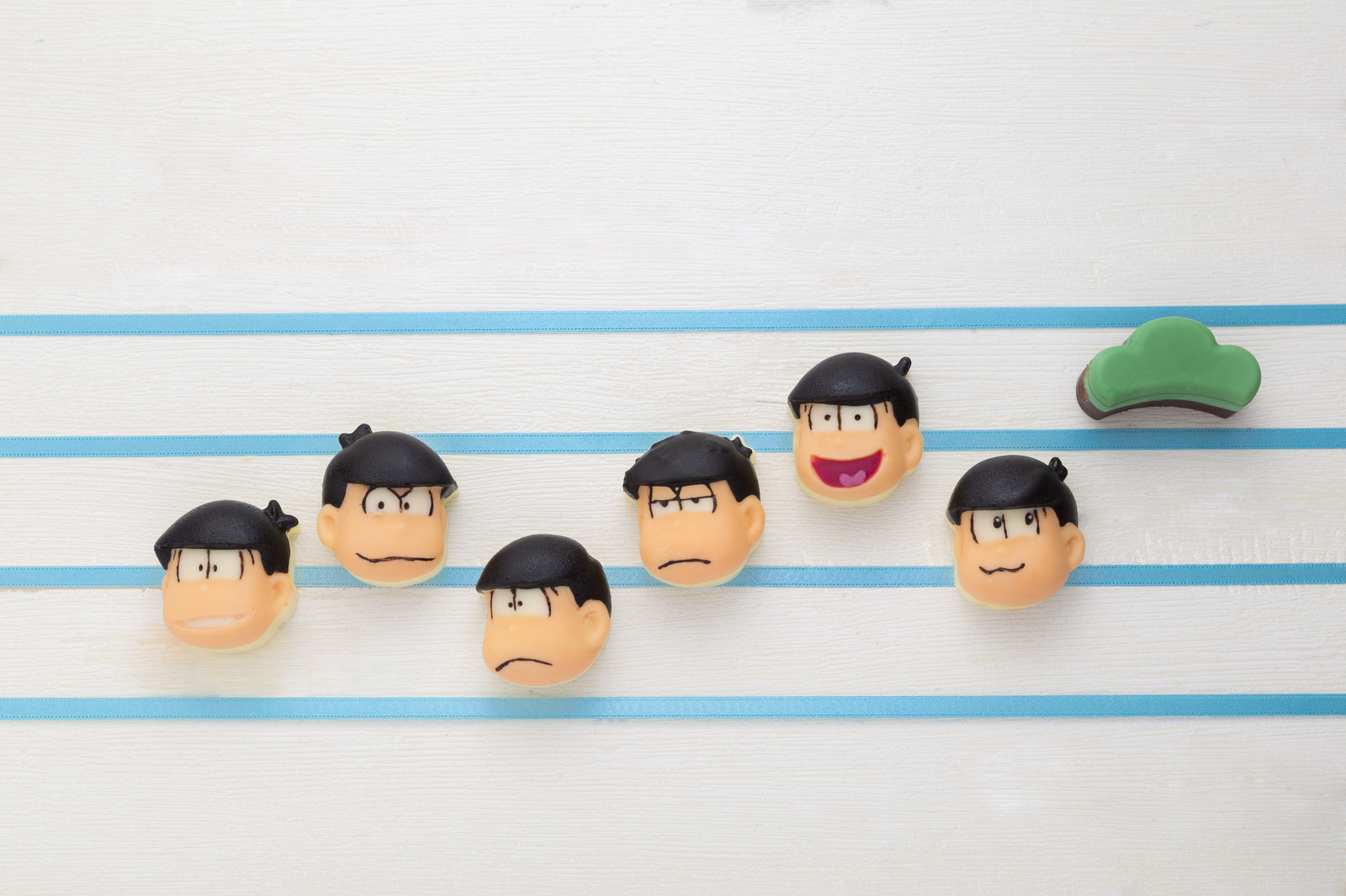 Osomatsu-san Recipe Book On Sale July 25, Comes With a Silicone Tray! 3
