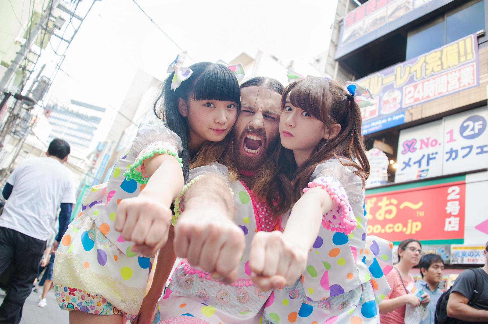 SAVING THE WORLD WITH STRENGTH AND CUTENESS ; EXCLUSIVE INTERVIEW WITH SUPER KAWAII TEAM “LADYBABY” 0