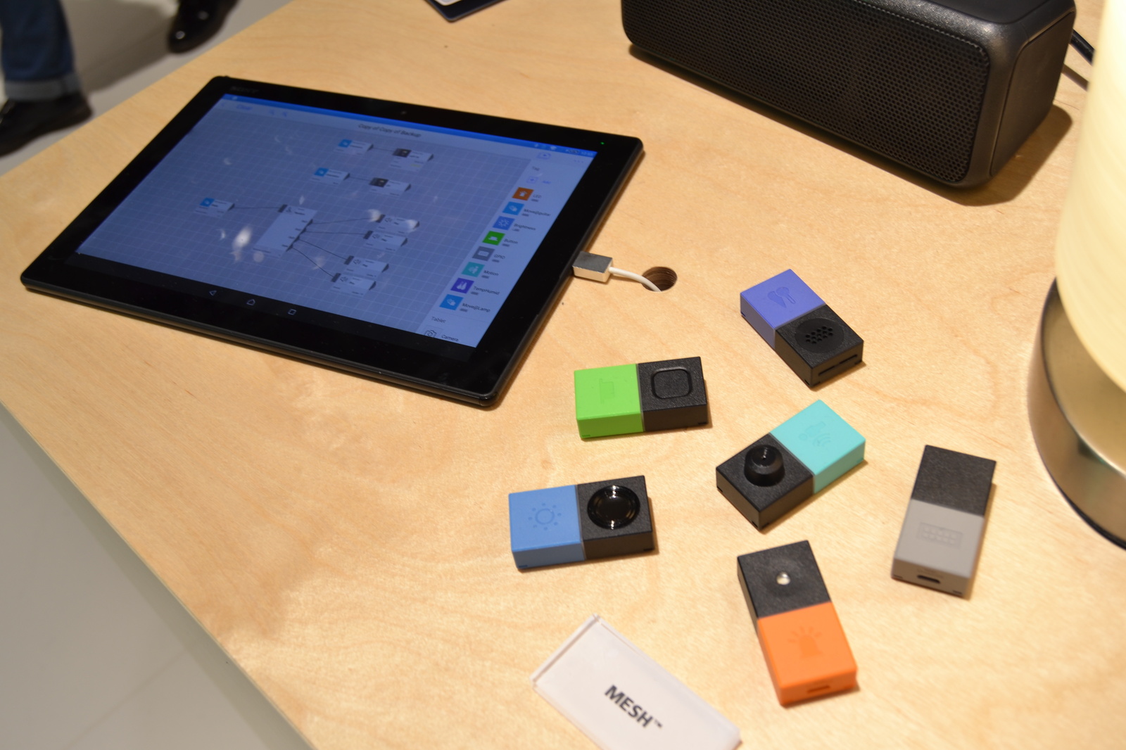 Transform Daily Objects into Smart Gadgets with MESH! [Mobile World Congress Event Report] 13