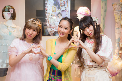 Renowned Cosplayer Alodia Gosiengfiao Visits Japan and Explores the Kawaii Fashion of Tokyo