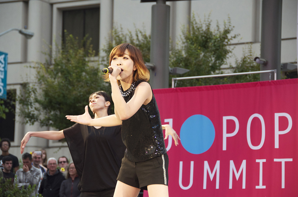 Linking Up “Dots and Lines” Around the World: An Exclusive Interview with May’n