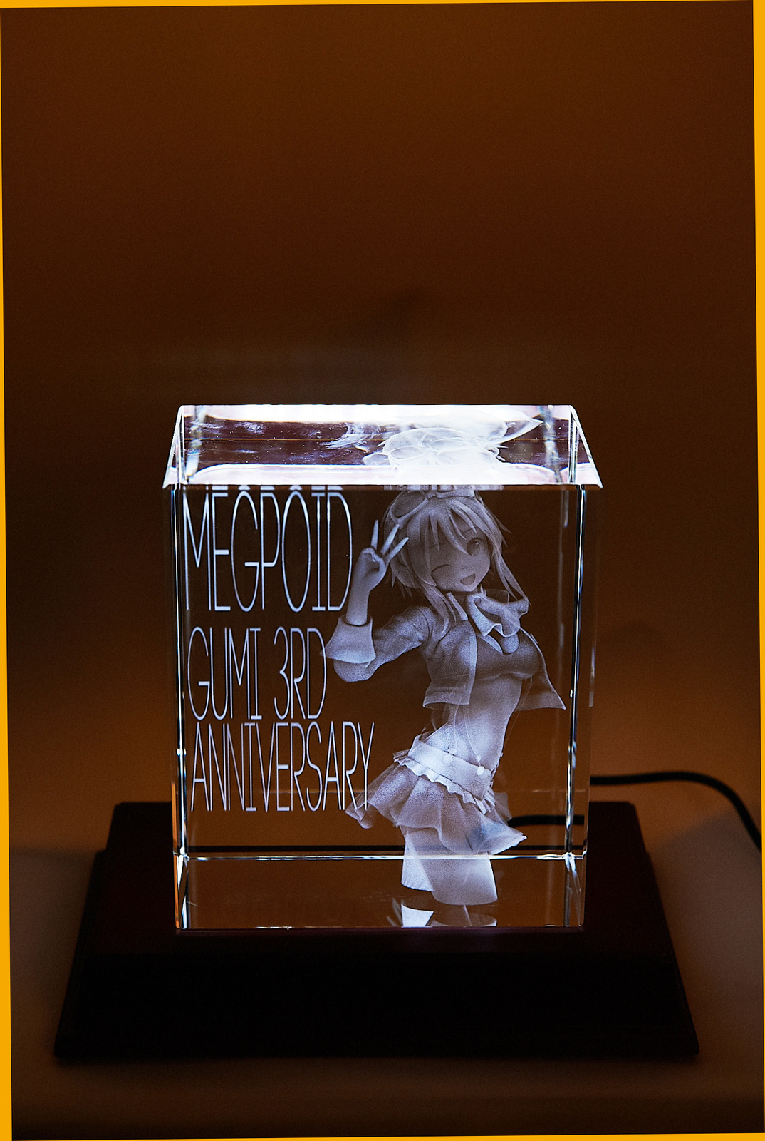 Astonishingly Detailed 3D GUMI Etched in Crystal!