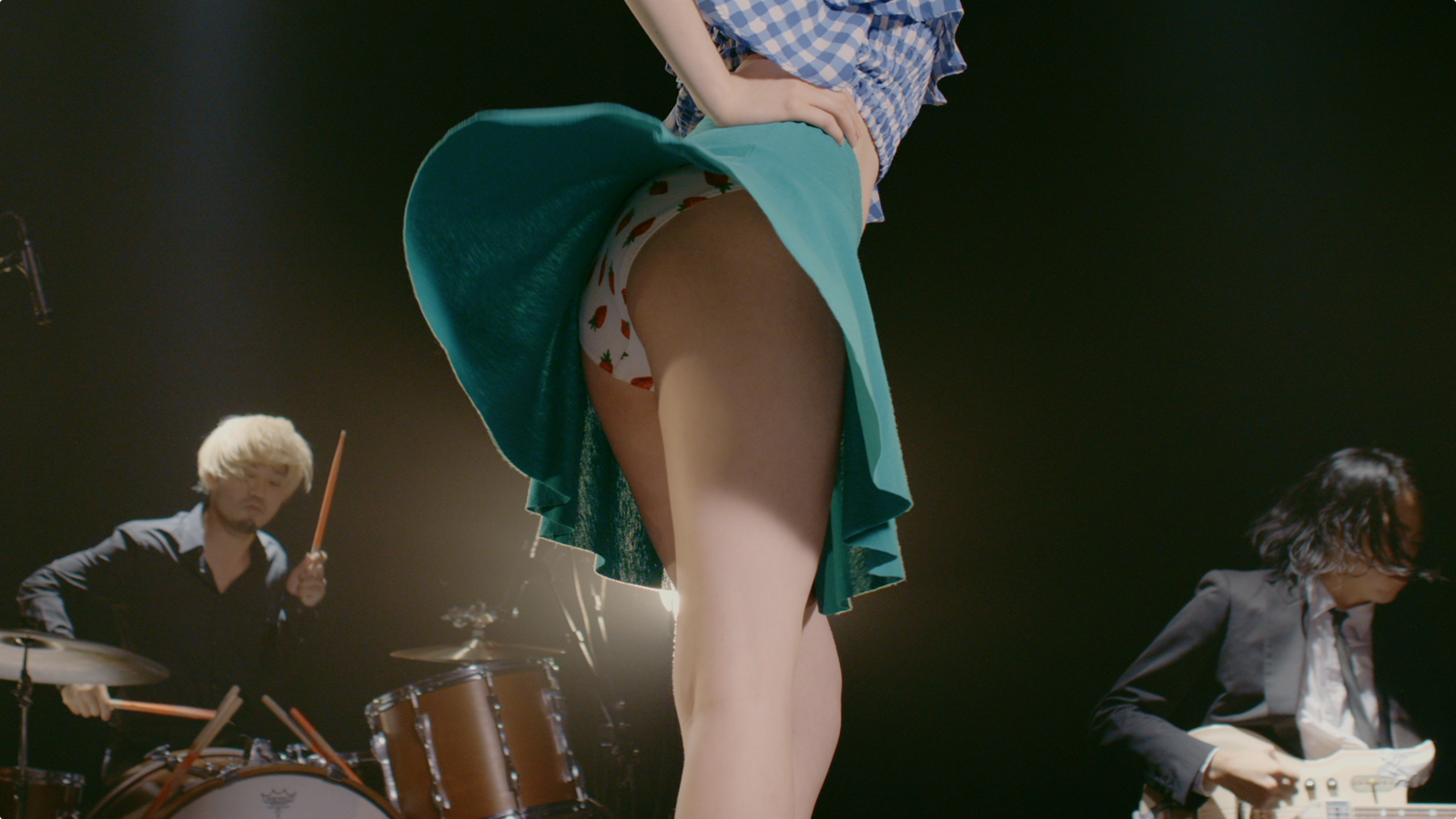 A Unique System that Uses Blaring Rock to Create Panty Shots 5