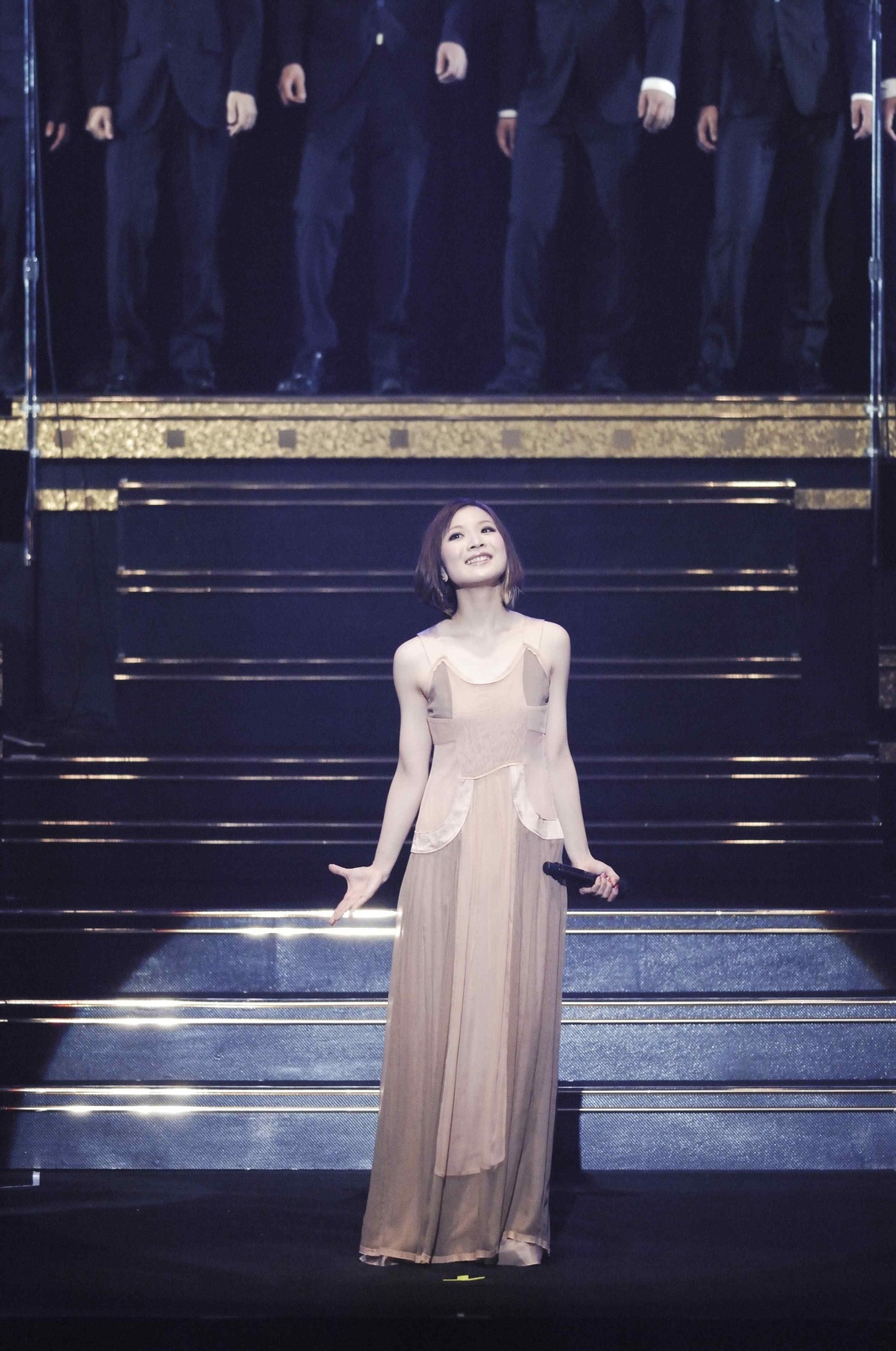 The Night When the Woman with the Voice of a Diva Became a True Diva: May’n Artist Interview [3/3] 1