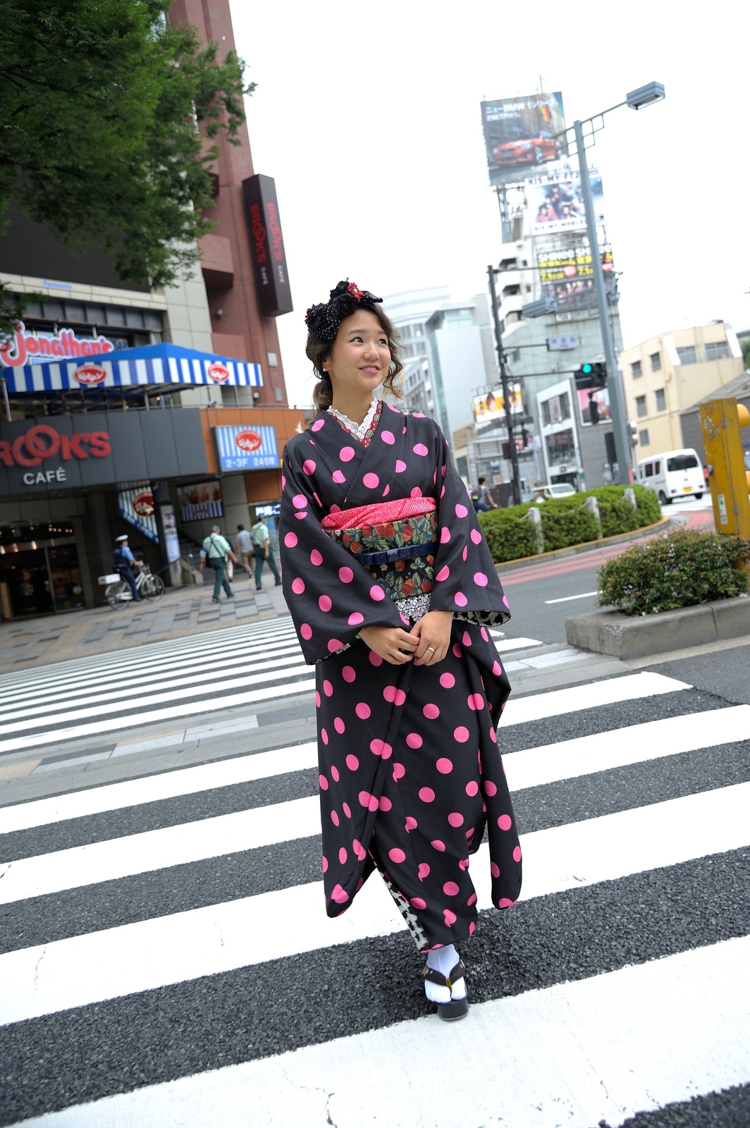 Stroll Through Harajuku Wearing a Bright, Kawaii Kimono♪ 1
