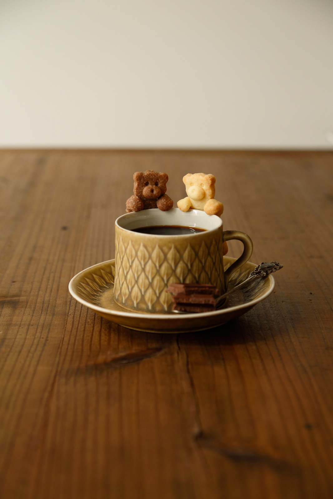 Delight Guests at Festive Tea Times & Christmas Parties with Exceedingly Cute Cookies That Cling to the Edge of Your Cup! 1