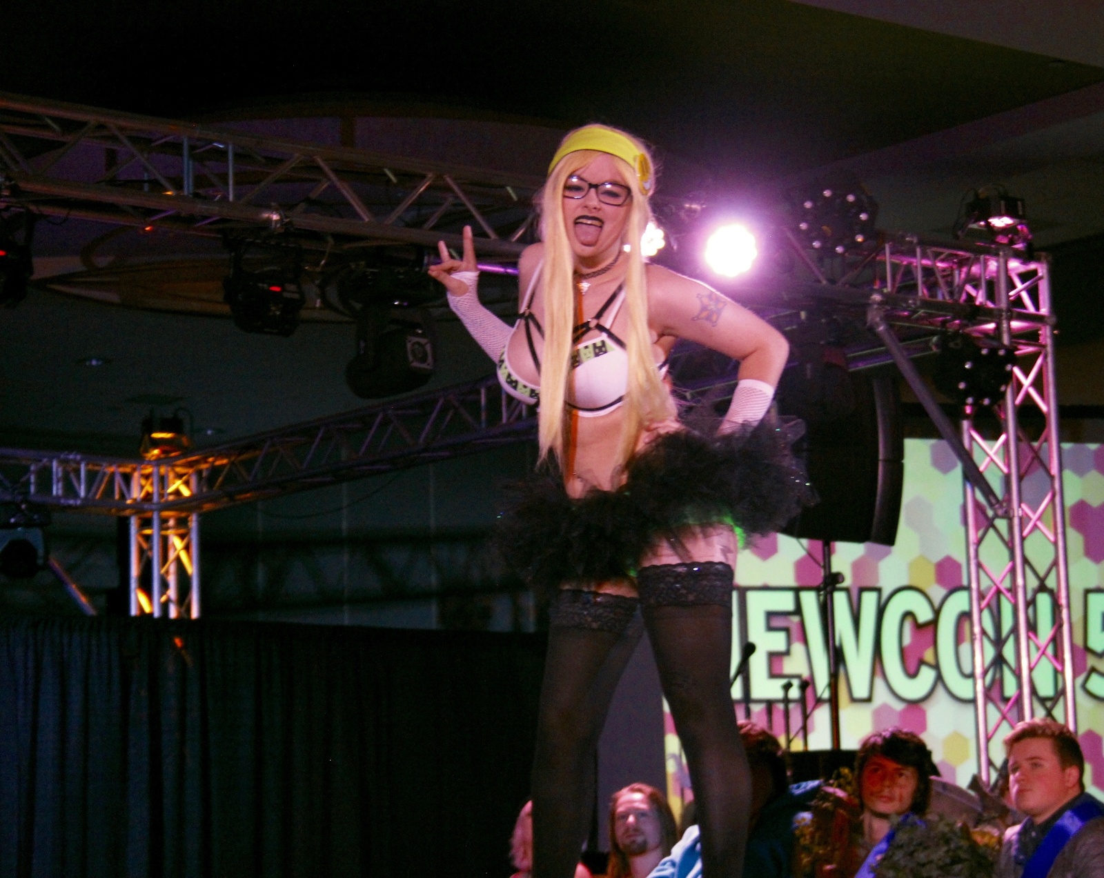 Cosplay and Lingerie Combined for Unforgettable Fashion Show [Newcon Event Report] 9