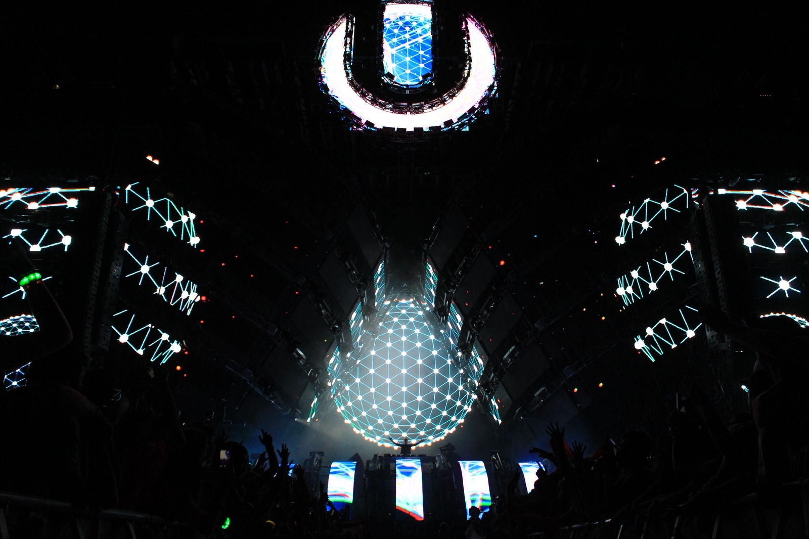 Over 160,000 People from Around the World Descend on Miami for Ultra Music Festival 2016 51