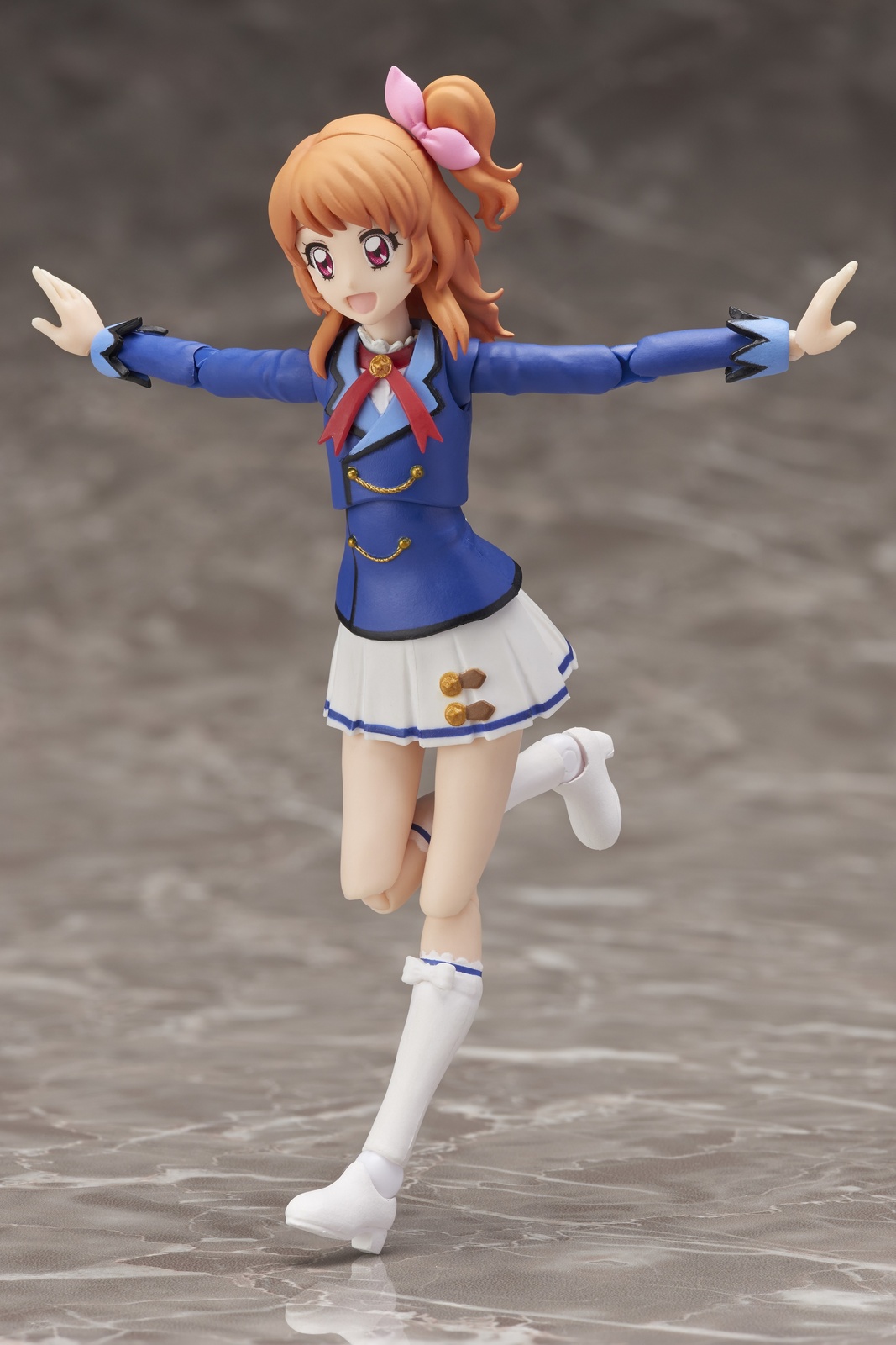 Akari Ozora from Aikatsu! Is Ready to Captivate the Audience Together with Mascot Ozorotter in This Adorable Figure Set! 6