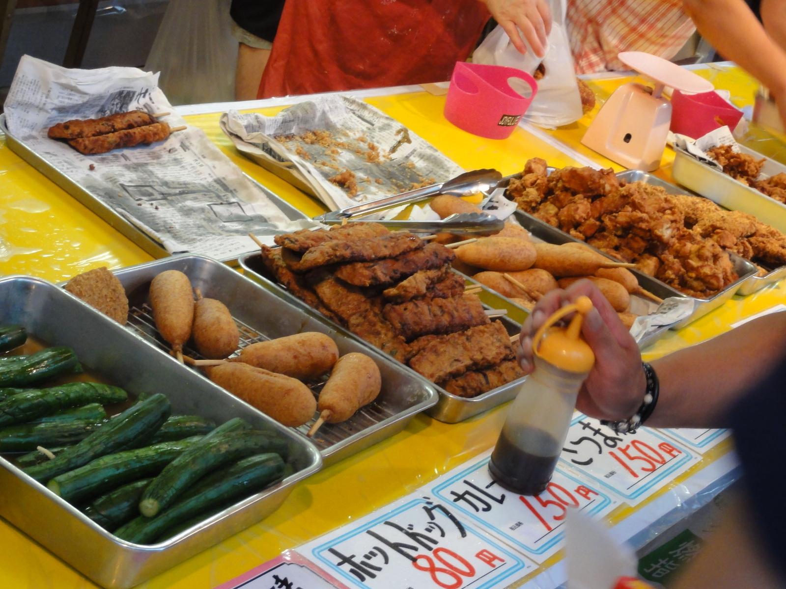 Food was selling so quick it was literally flying off the stands! 3