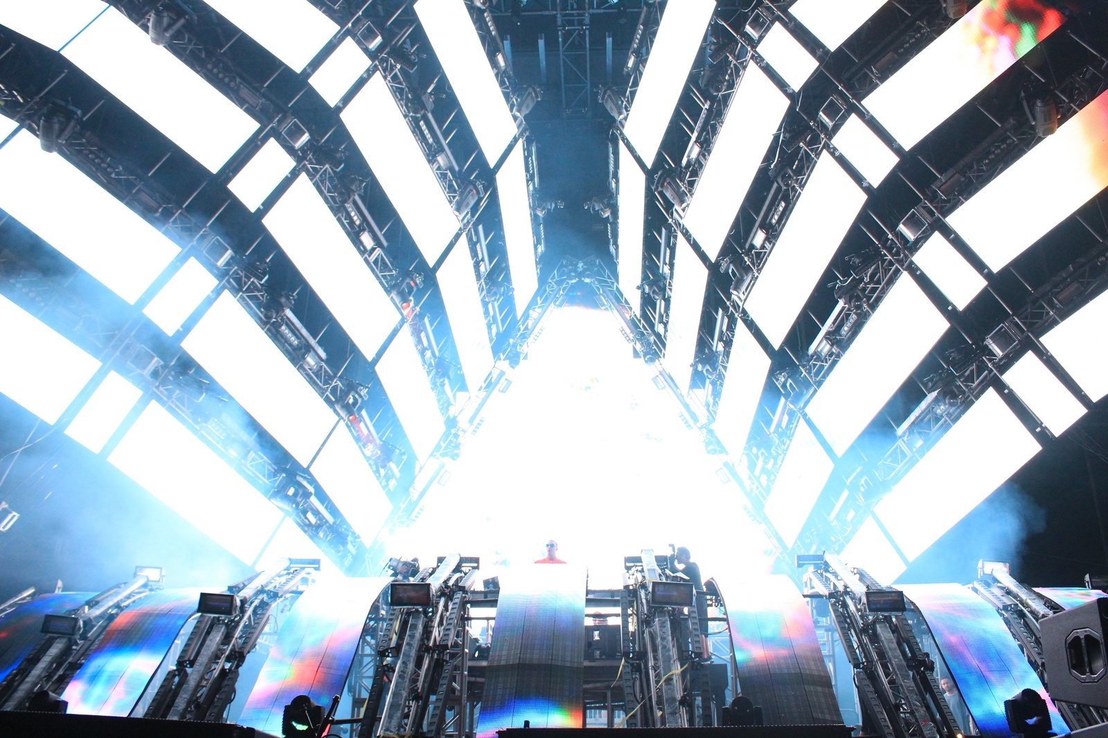 Over 160,000 People from Around the World Descend on Miami for Ultra Music Festival 2016 29