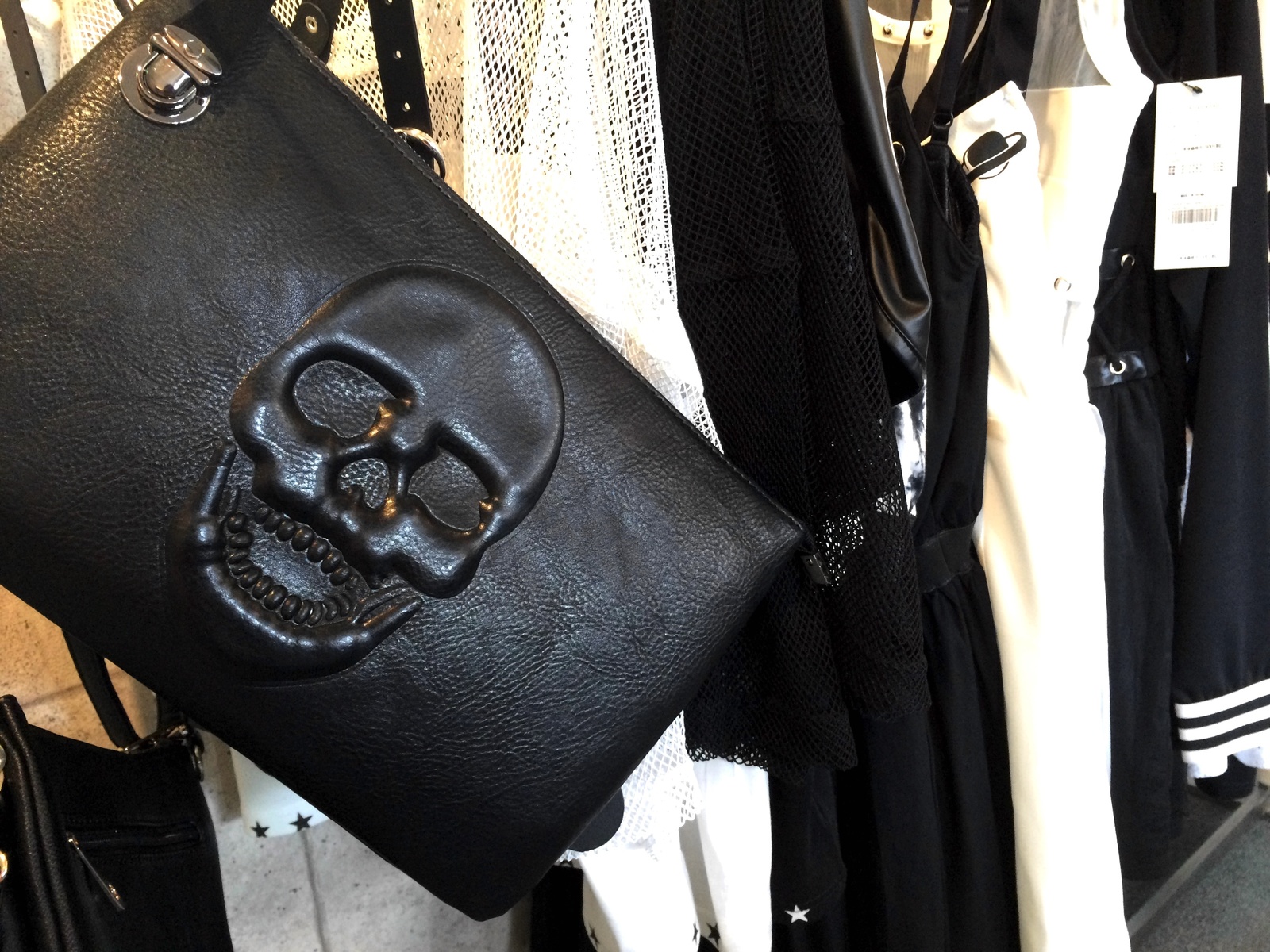【J-Fashion】Dark, Bold, and Daring Style from GLAD NEWS 6