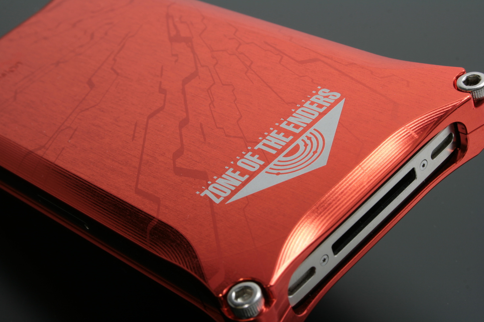 Made in Japan! Ultra Quality iPhone Cases Hold the Spirits of Popular Characters [2/2] 0