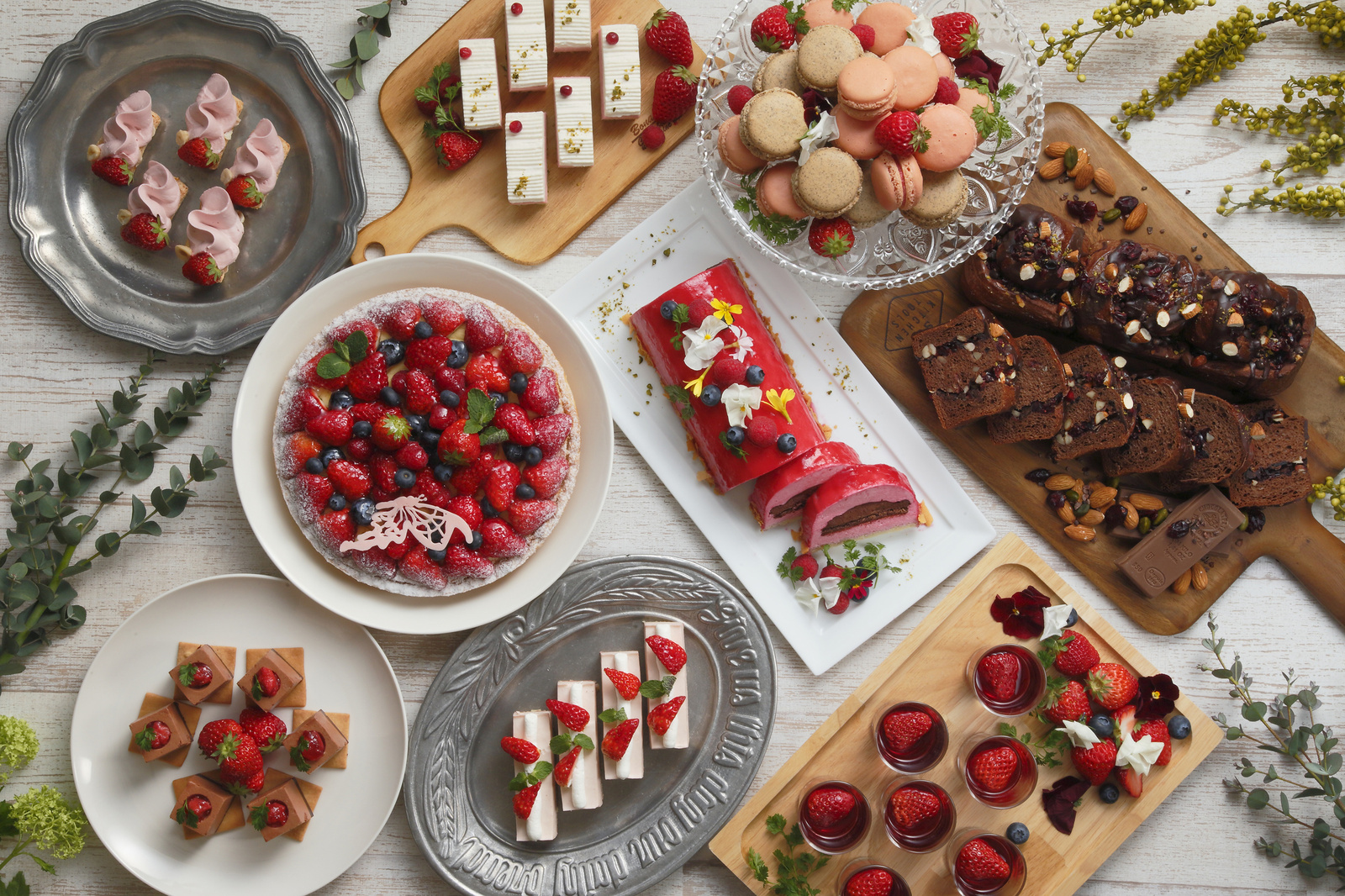Limited Period Spring Chocolate×Berry Buffet Opens in Tokyo Tower Hotel!