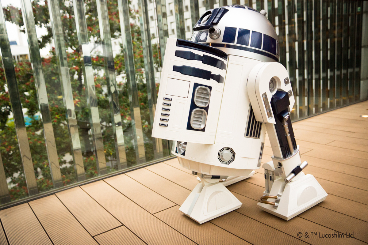 Where’s C-3PO?! R2-D2™ Moving Refrigerator on Display at Daikanyama Tsutaya