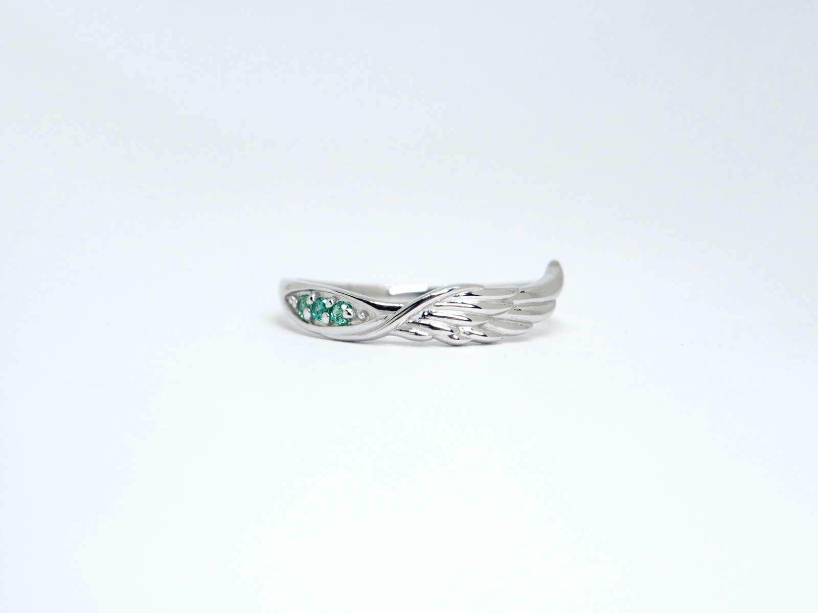 Attack on Titan Jewelry Based on Eren & Levi Released! 9