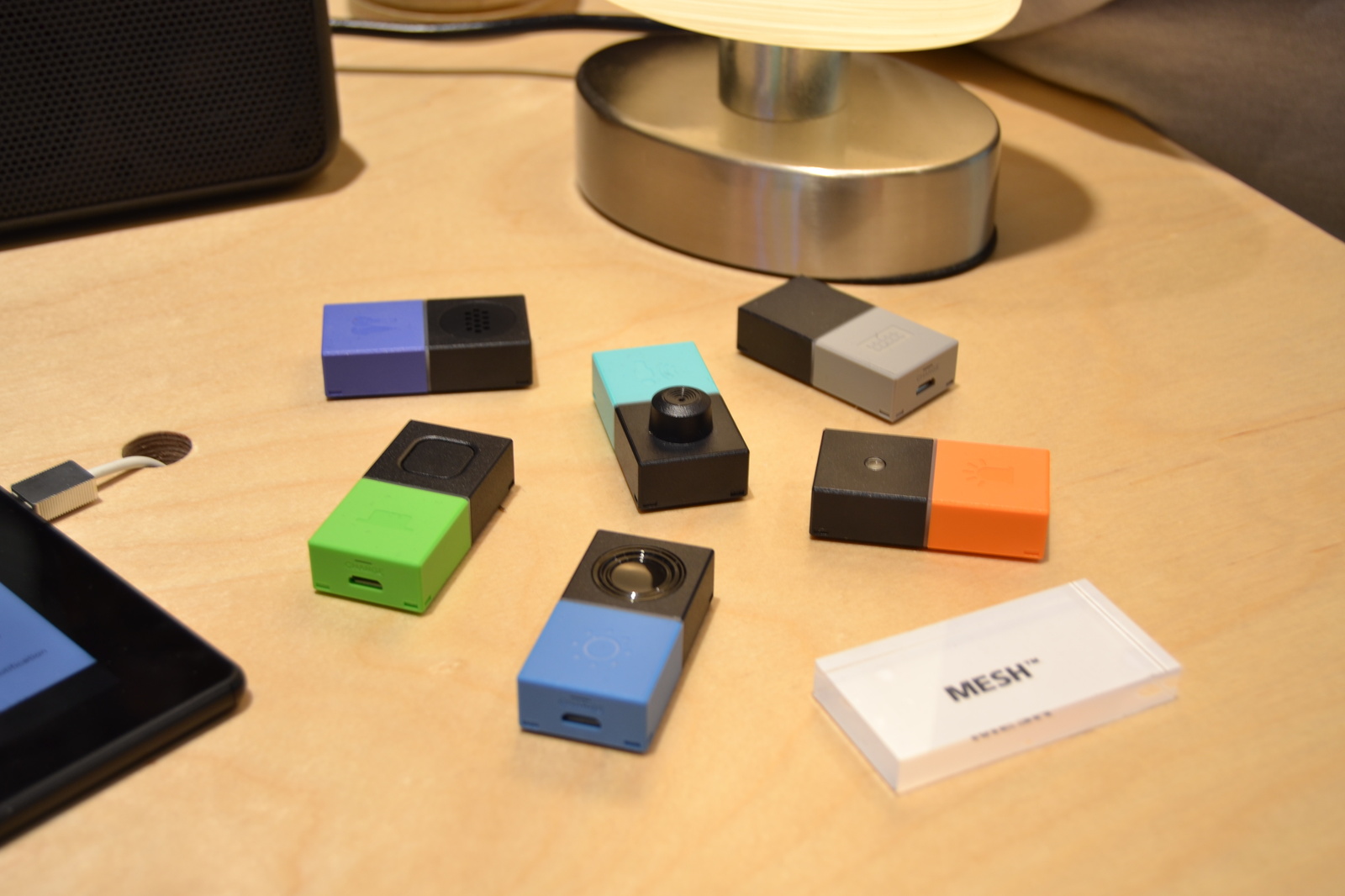 Transform Daily Objects into Smart Gadgets with MESH! [Mobile World Congress Event Report] 16