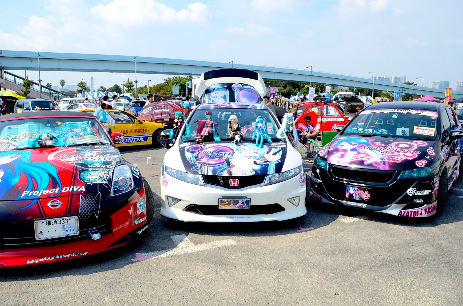 “Mai Waifu” on Cars?! More than 1,000 Cars on Display at Itasha Festival Ita G Festa 0