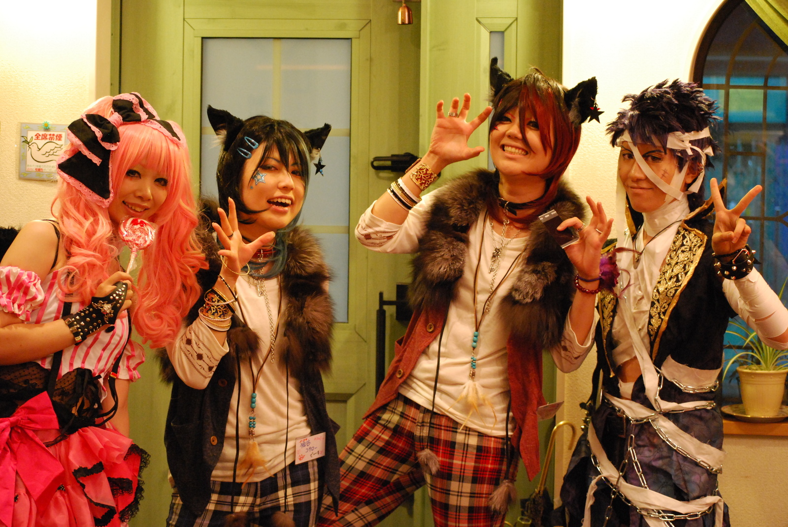 Phantom Academy: A "Single Day Only" Concept Cafe Opens in Akihabara. 12