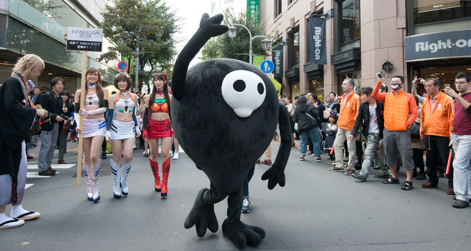 Cosplay Parade Brings Excitement to Ikebukuro! 12
