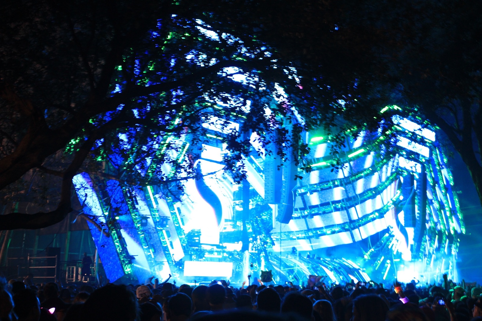 Over 160,000 People from Around the World Descend on Miami for Ultra Music Festival 2016 28