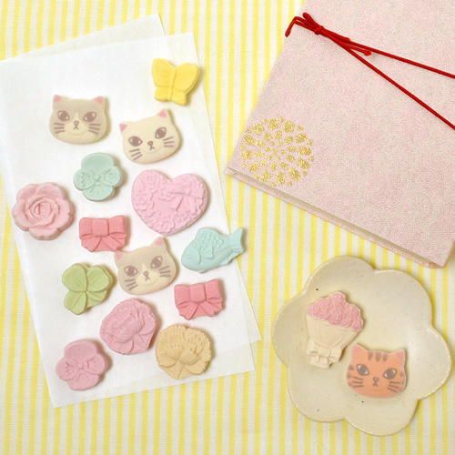 Adorable Kitty-Themed Gift Set Raises the Bar for Mother's Day Gifts!