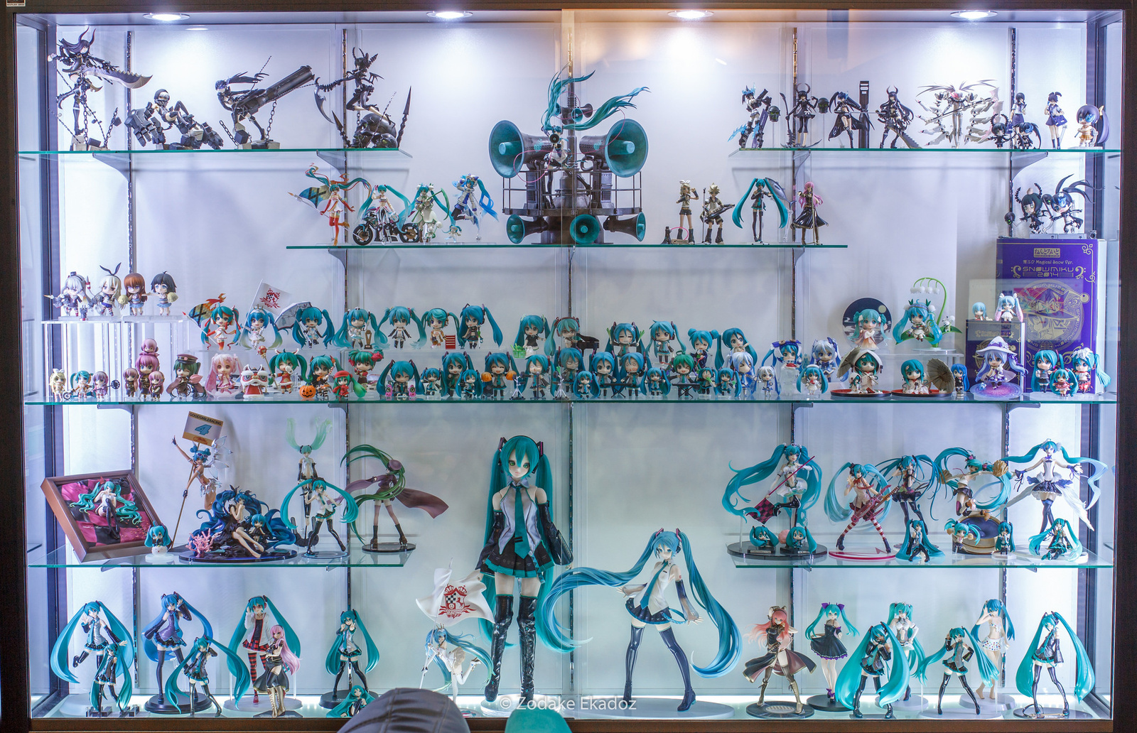 Zip’s beautifully arranged Hatsune Miku collection in his room in Thailand. 4
