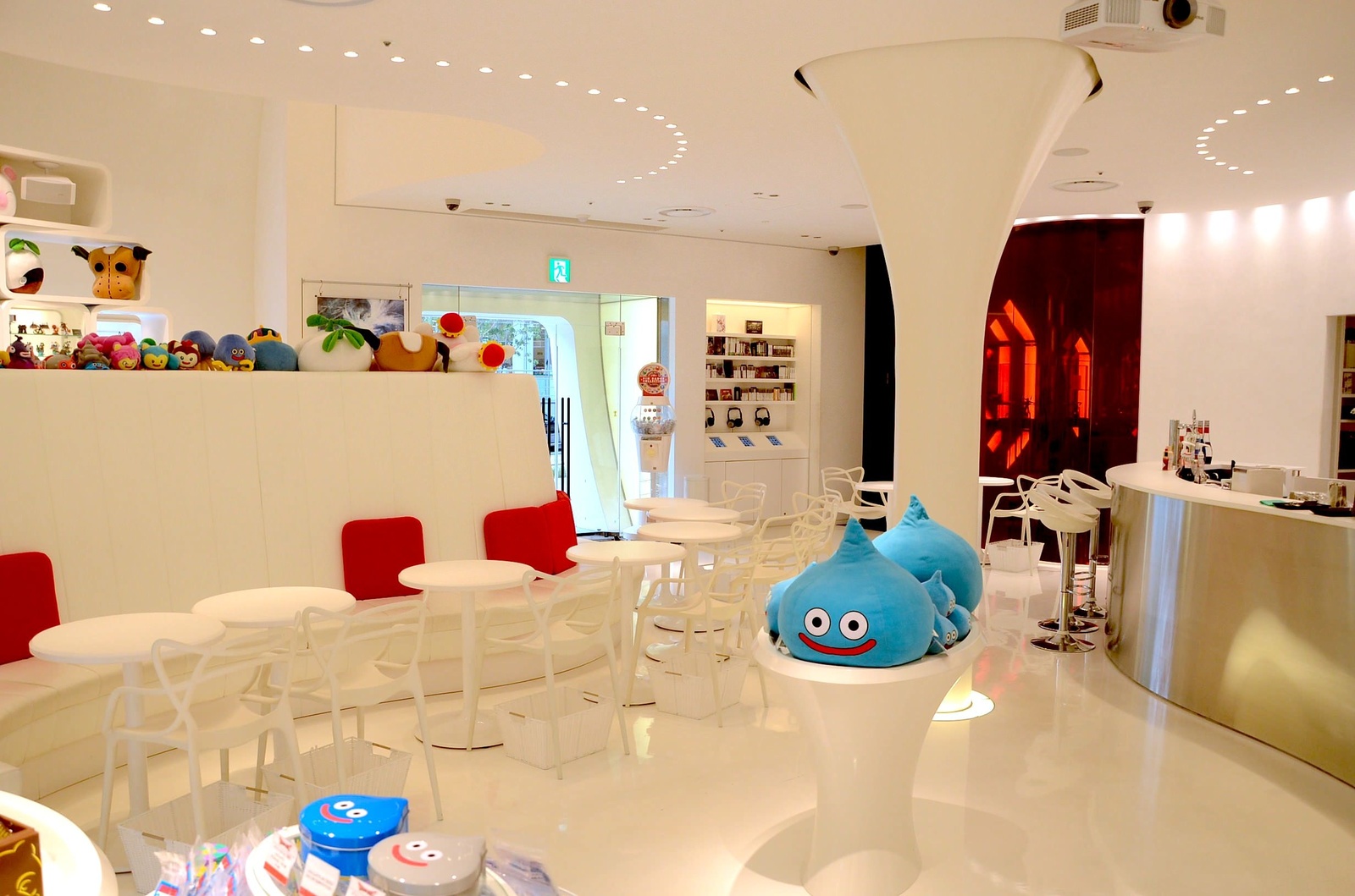 Welcome to the World of Final Fantasy?! A Great Time Spent at Square Enix’s Official Store, Artnia 1