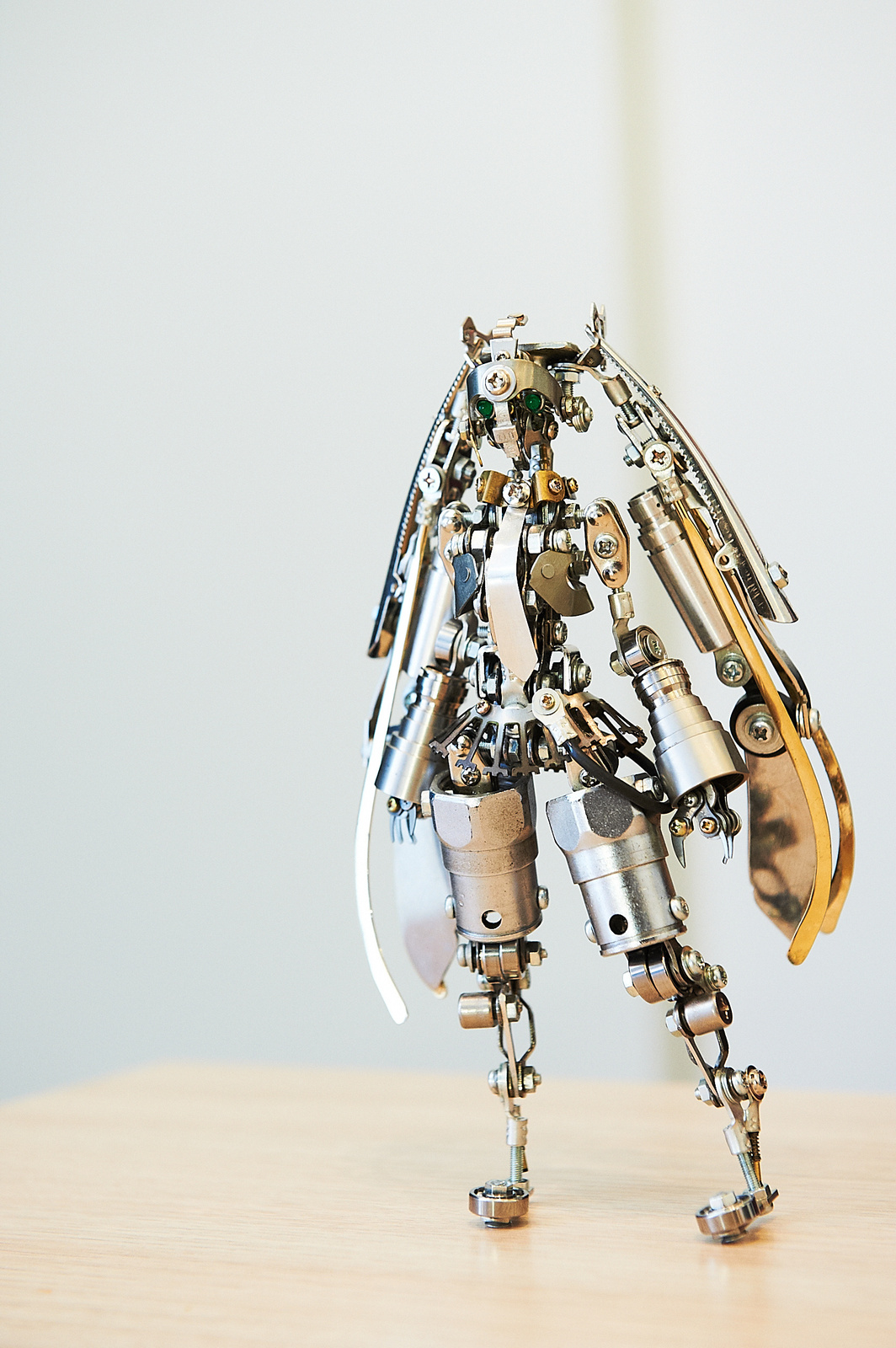 Daisuke Shimodaira - A Master in the World of Magnificent Junk Art [1/2] 0