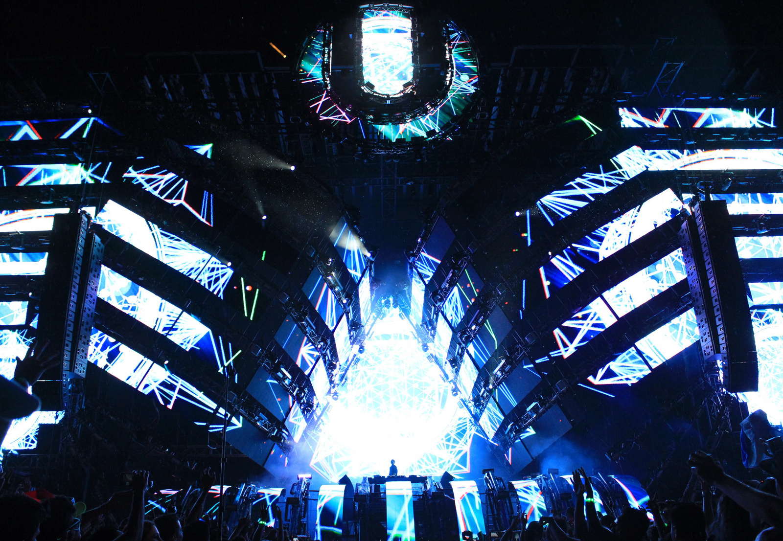 Over 160,000 People from Around the World Descend on Miami for Ultra Music Festival 2016 20