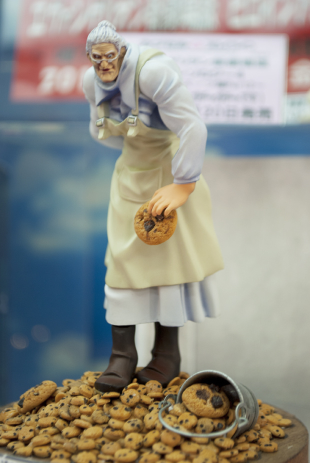 Grandma from *Cookie Clicker* Descends! Sample Displayed at Kaiyodo Hobby Lobby Tokyo