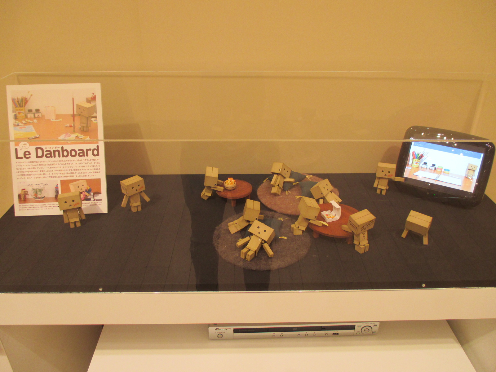 Danboard Photo Exhibition on Now at Daimaru Shinsaibashi 4