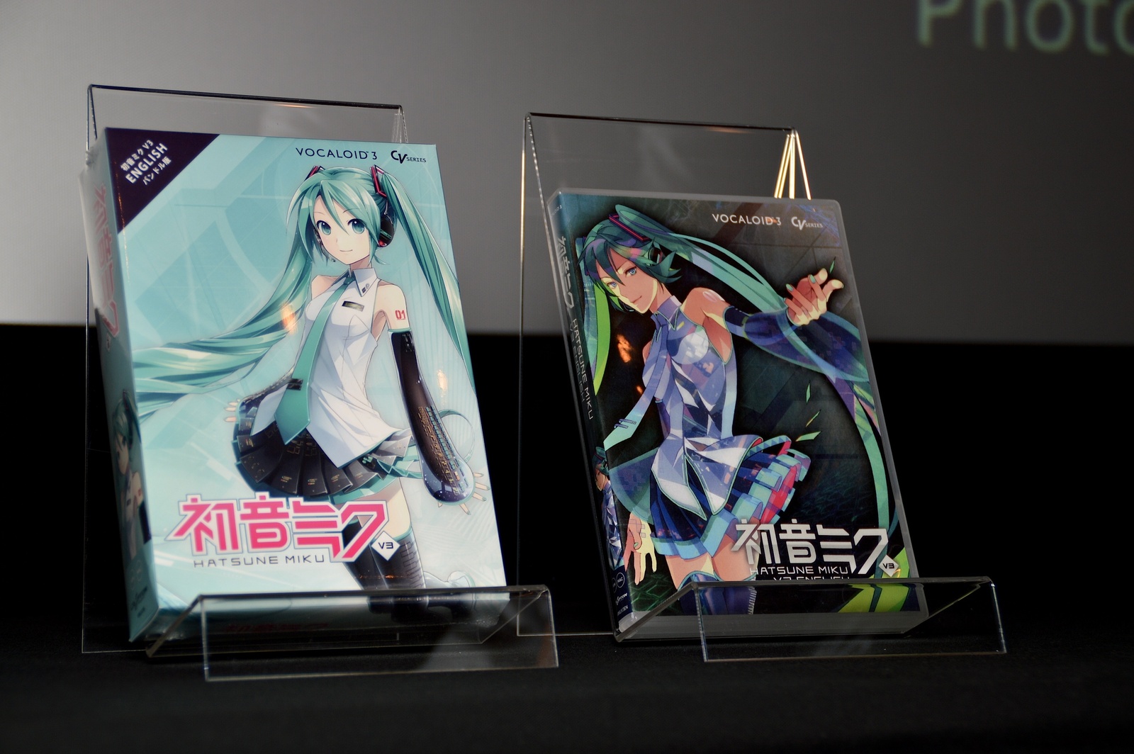 “Hatsune Miku V” and “Hatsune Miku V3 English” 5