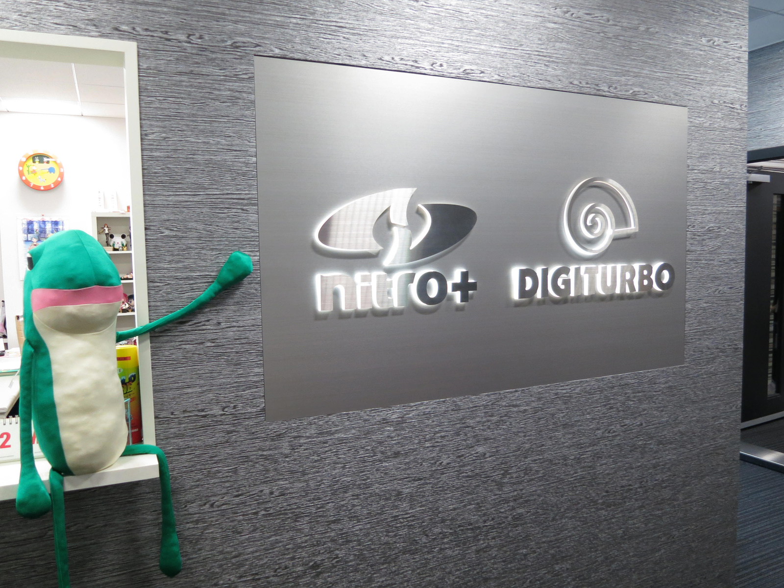 German Intern Takes Us on a Tour of Nitroplus 2