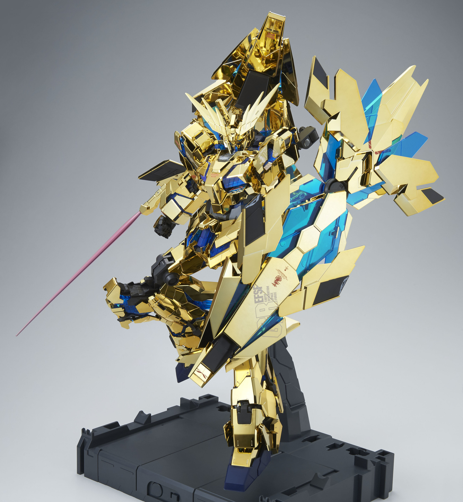 “Golden Pheonix” RX-0 Unicorn Gundam 03 Phenex Is Reborn as a Perfect Grade Gunpla! 6