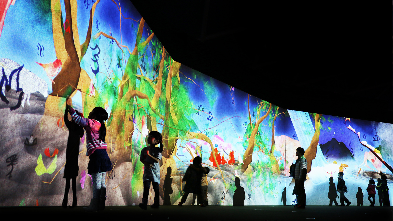 One Piece x Team Lab Digital Art Island Adventure Exhibit on Tour from July 16-31 at Lalaport Fujimi with Sketch Chopper & Table Where the Tontatta Tribe Live Installations 5