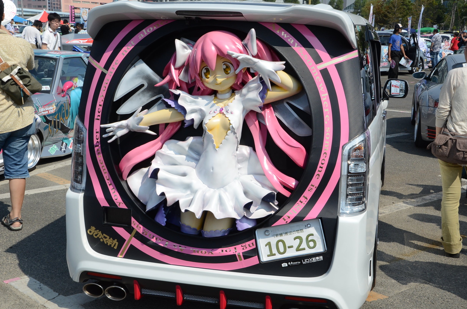 “Mai Waifu” on Cars?! More than 1,000 Cars on Display at Itasha Festival Ita G Festa 11