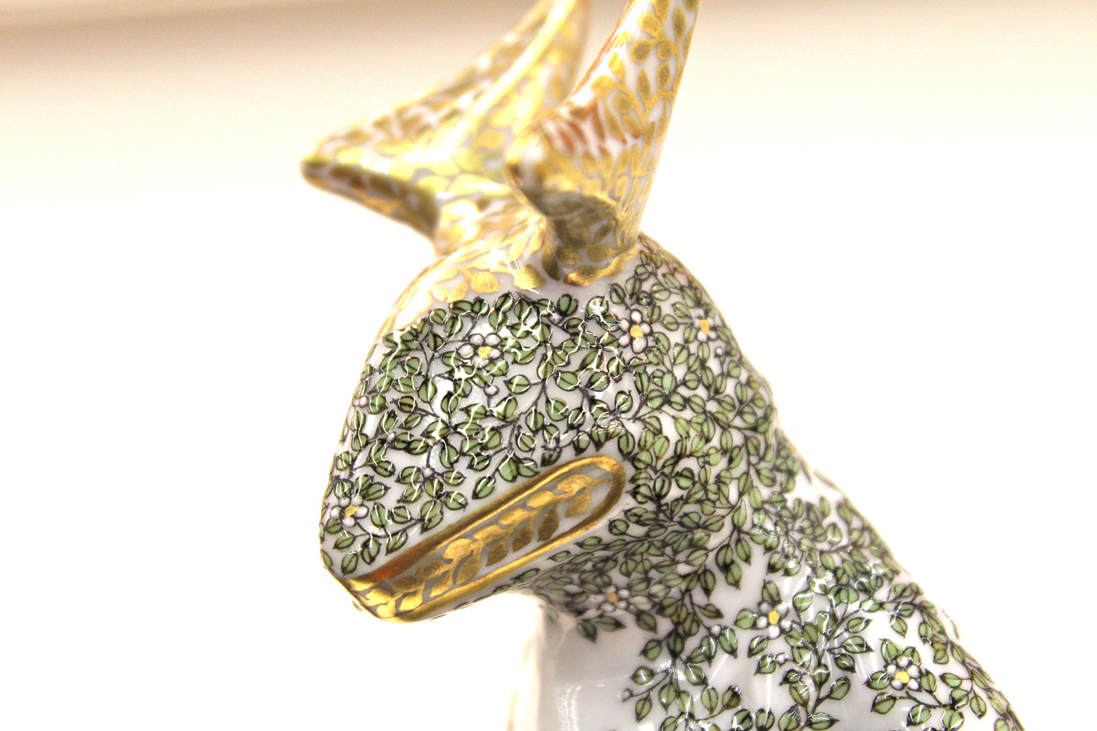 Ultra Characters Recreated Using Kutani Techniques [1/2]