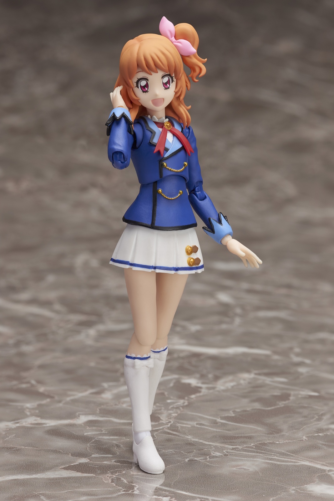 Akari Ozora from Aikatsu! Is Ready to Captivate the Audience Together with Mascot Ozorotter in This Adorable Figure Set! 5