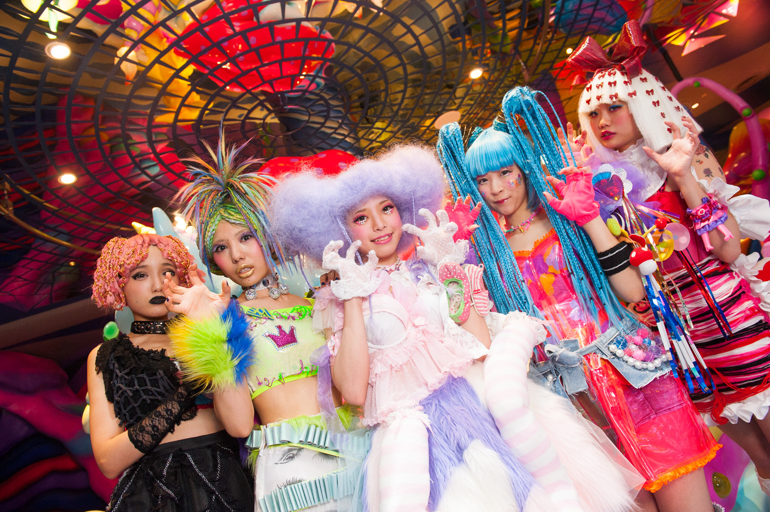 A cafe where you can experience the latest in Harajuku pop culture has opened - the Kawaii Monster Cafe.