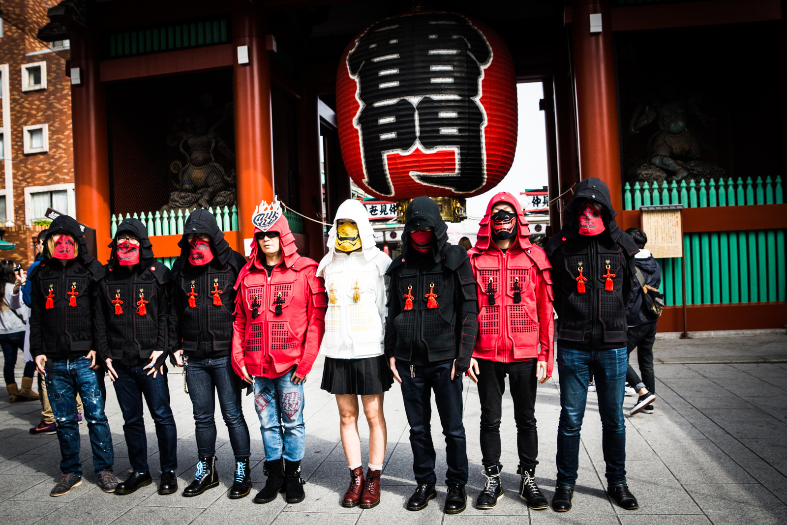 Modern Samurai? Mysterious Group Appears in Asakusa 3