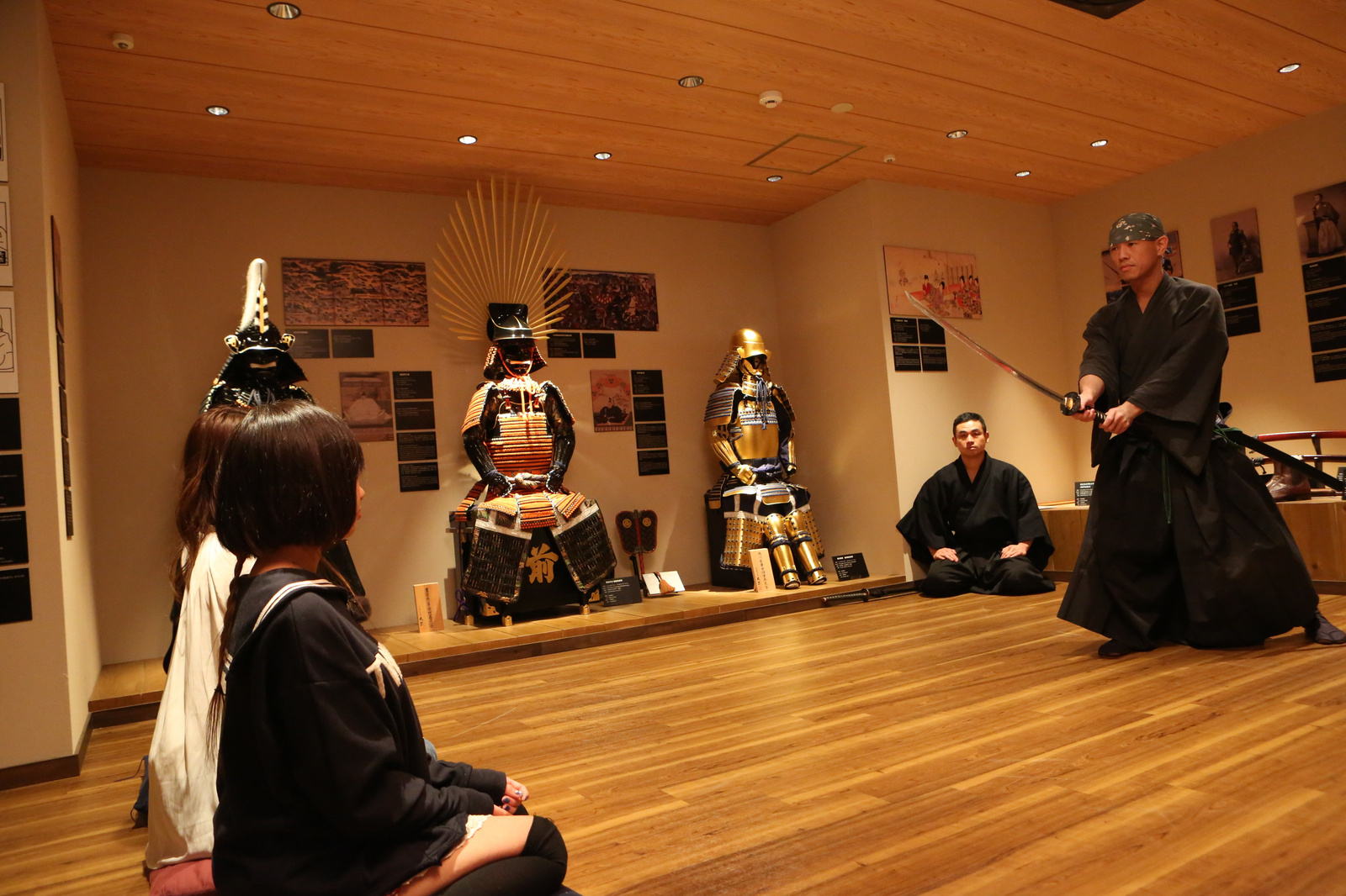 Samurai Museum in Shinjuku Has Everything from Samurai Costumes & Katana to Fighting Performances! 5