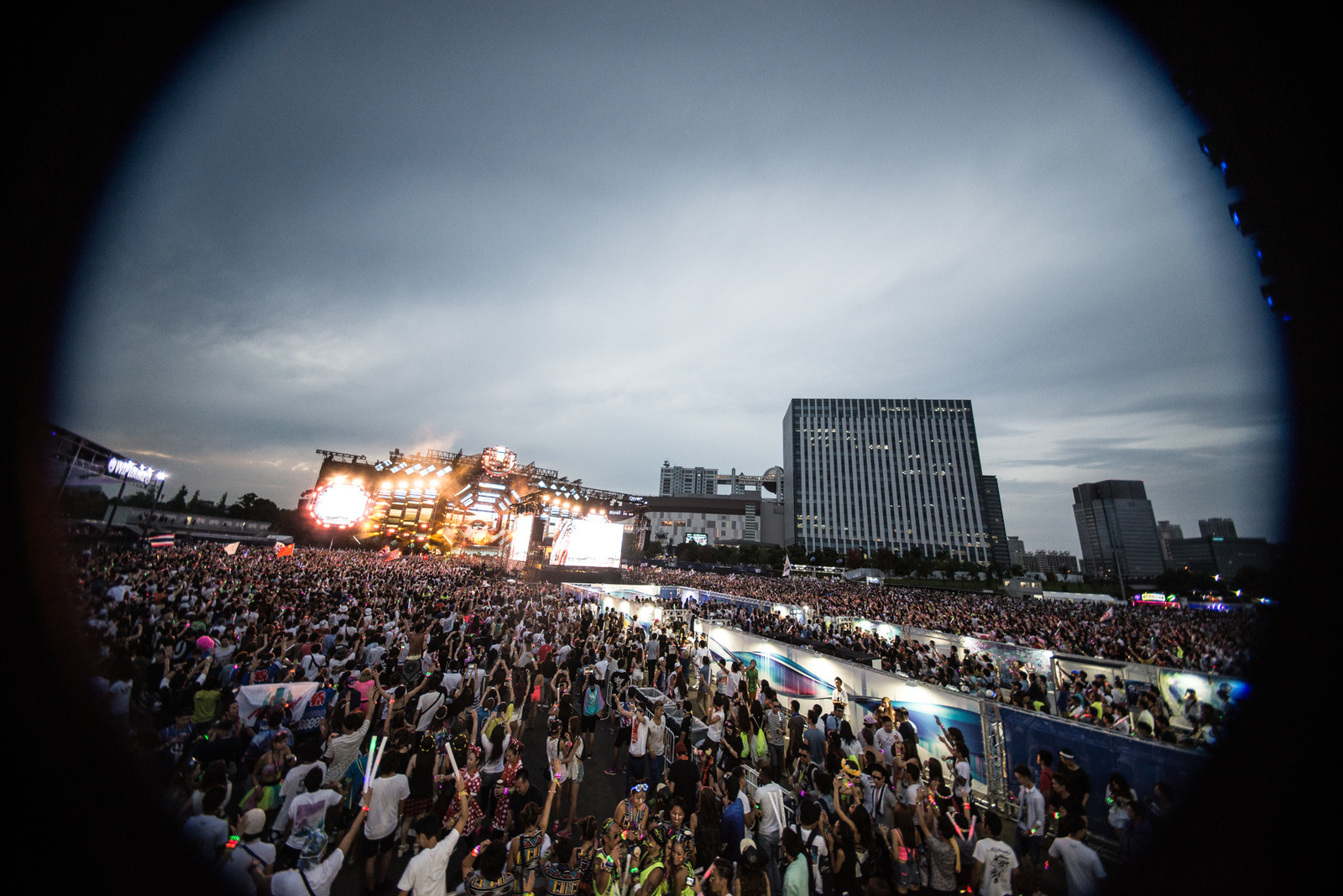 Heroes Descend on ULTRA JAPAN 103