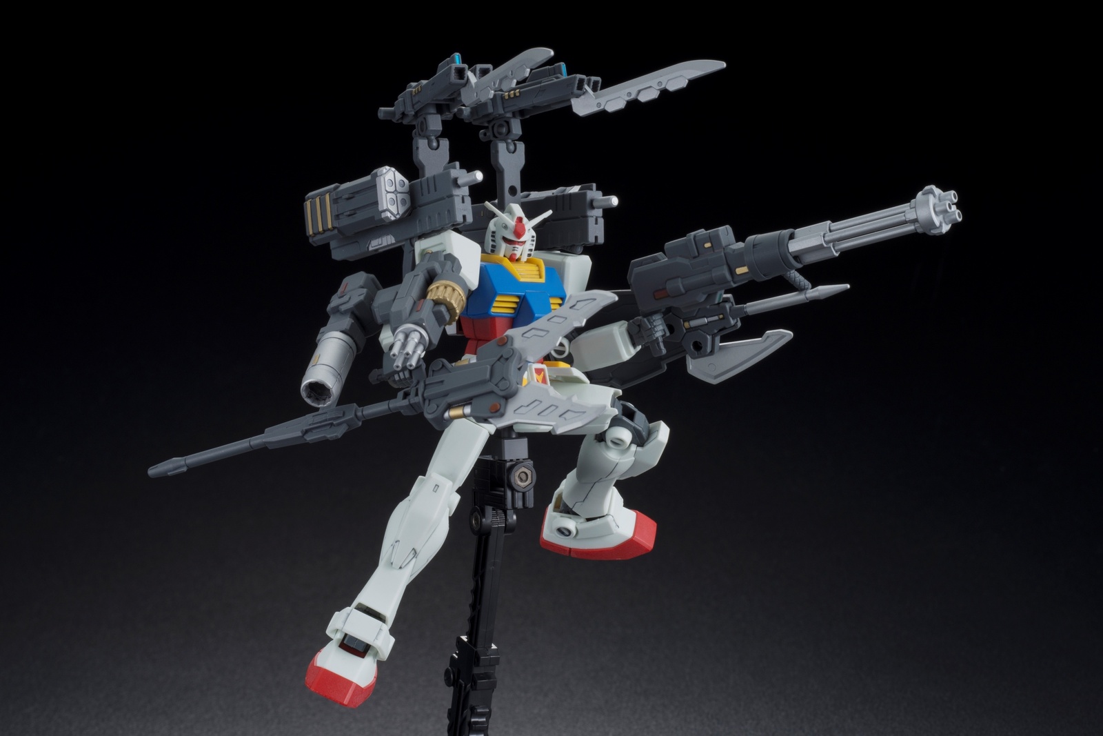 The HGUC RX-78 Gundam limited edition weapon parts will be split into two sets, A-D and E-H, so you can enjoy a wide range of variation in the multiple combinations you can equip them. 0