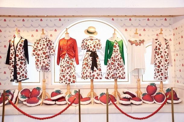 Q-pot. Marks 15th Anniversary with Mouth-watering Strawberry Pieces [Photo Report]