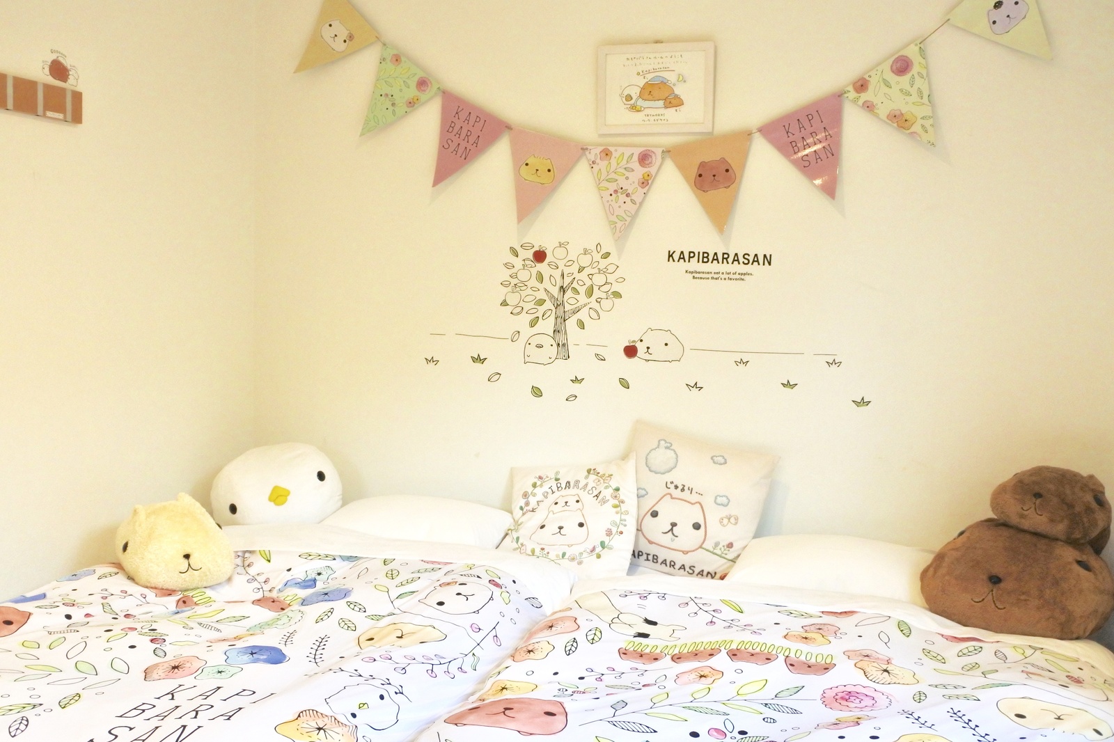 Kapibara-san Themed Hotel Room Perfect for a Little Rest and Relaxation Opens in Shizuoka!