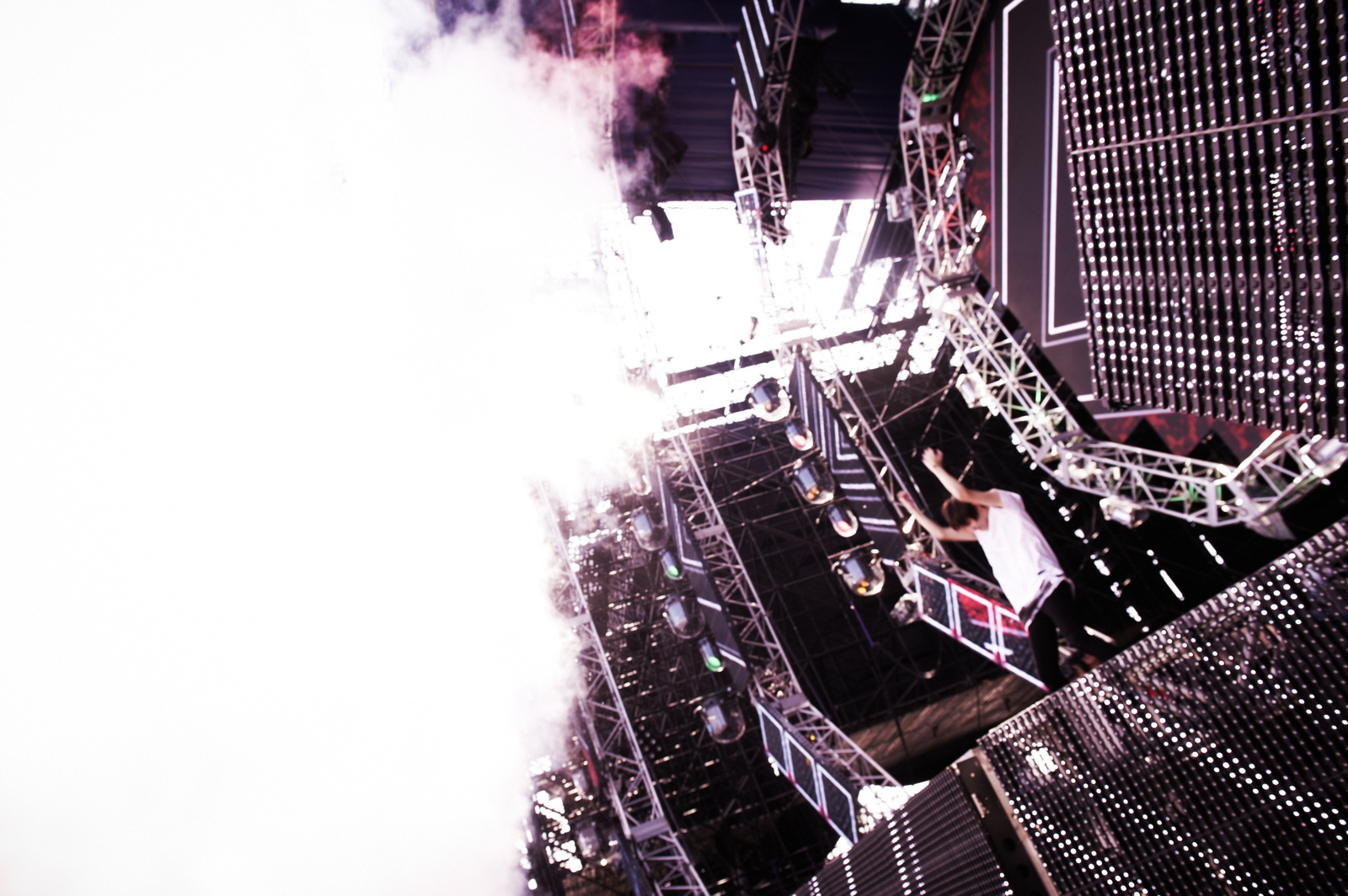 Heroes Descend on ULTRA JAPAN 22