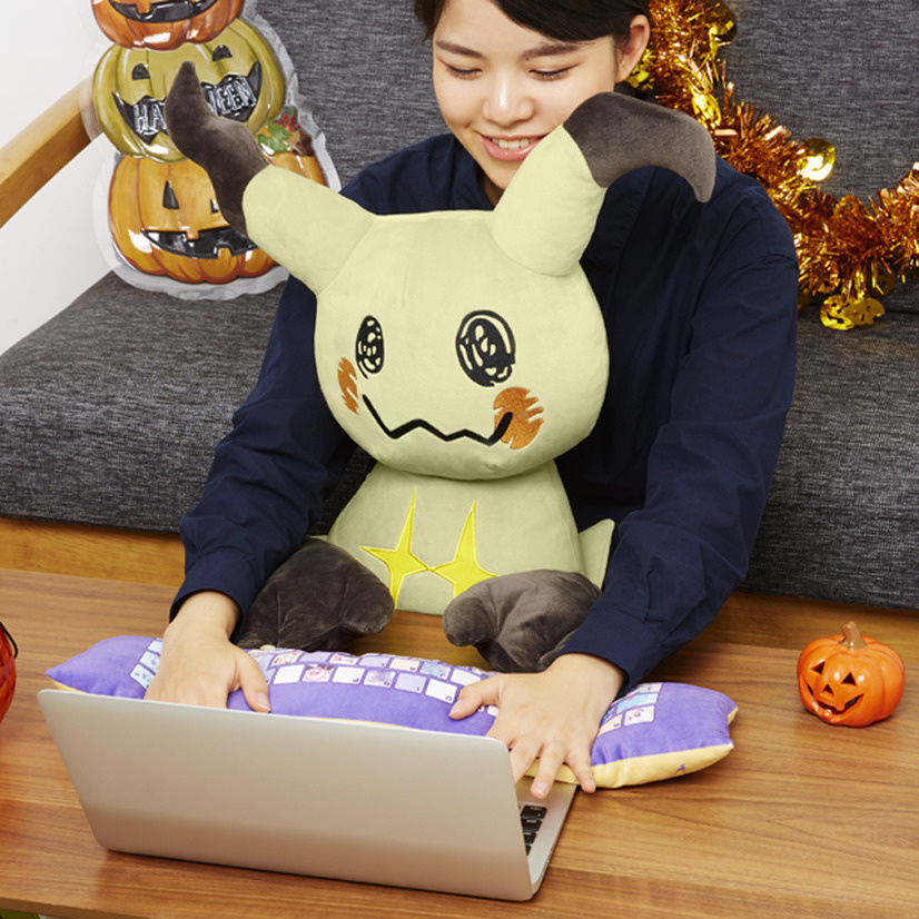 Mimikyu PC Cushion Adds Spooky Cuteness to Trainers’ Workspaces!
