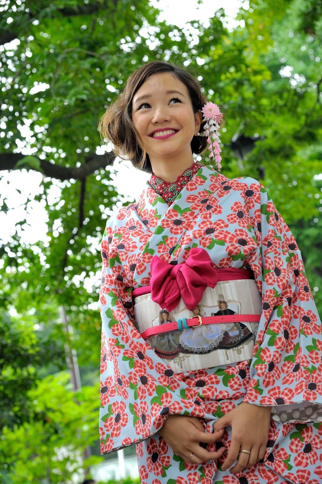 Stroll Through Harajuku Wearing a Bright, Kawaii Kimono♪